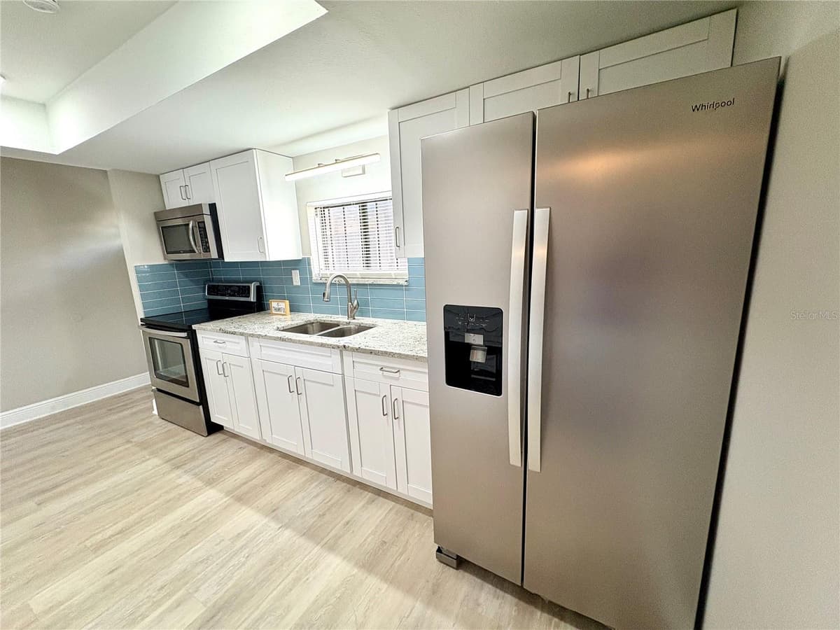 7939 PINE DRIVE — photo 8 of 23