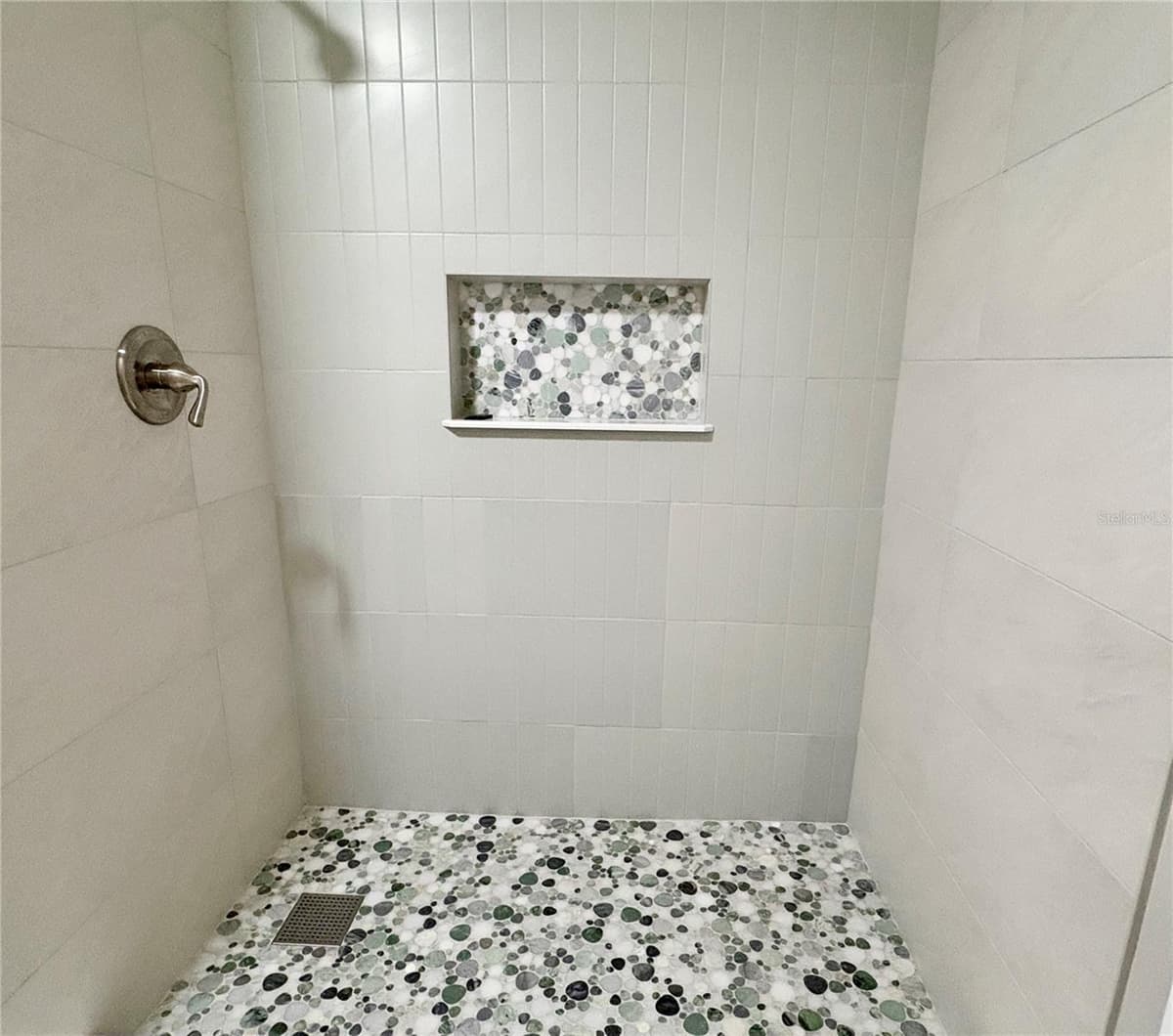 7939 PINE DRIVE — photo 3 of 23