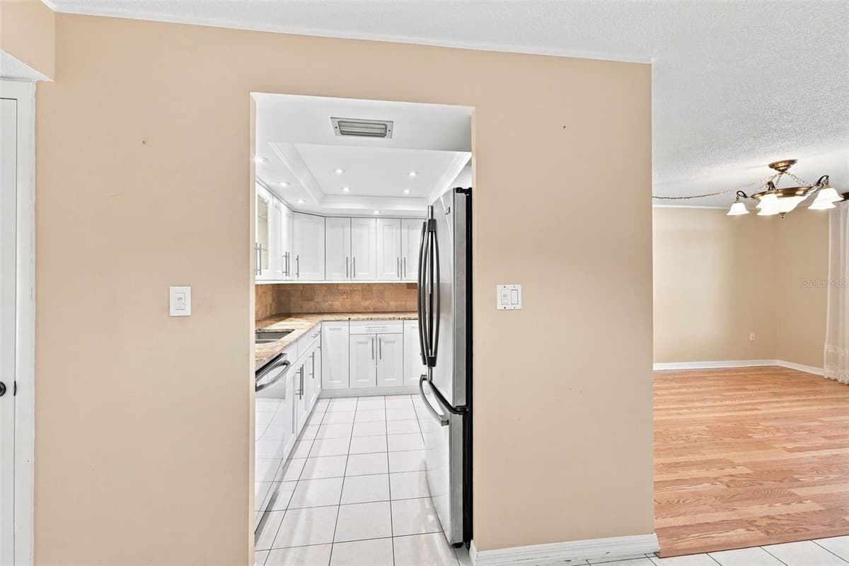 2650 PEARCE DRIVE — photo 5 of 40