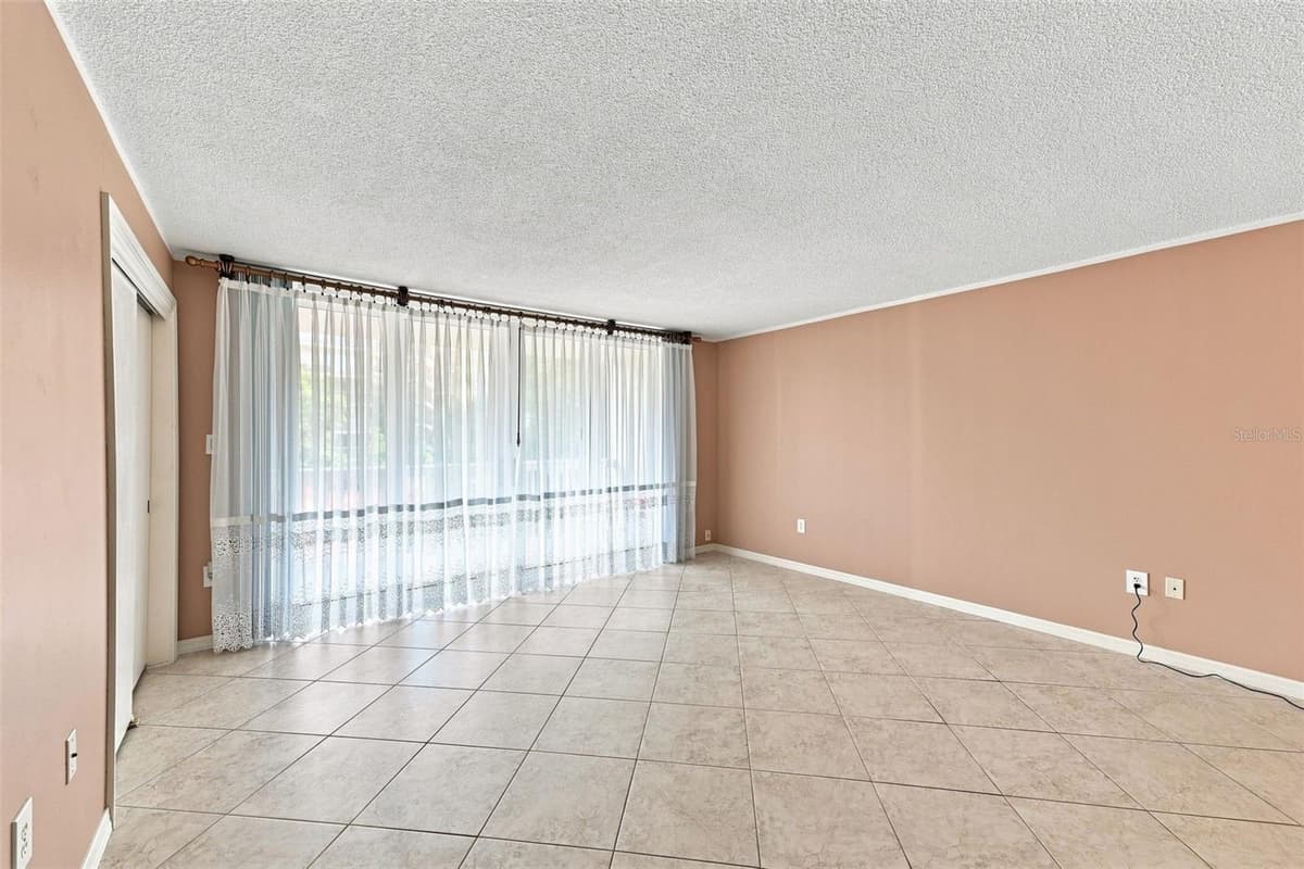 2650 PEARCE DRIVE — photo 15 of 40