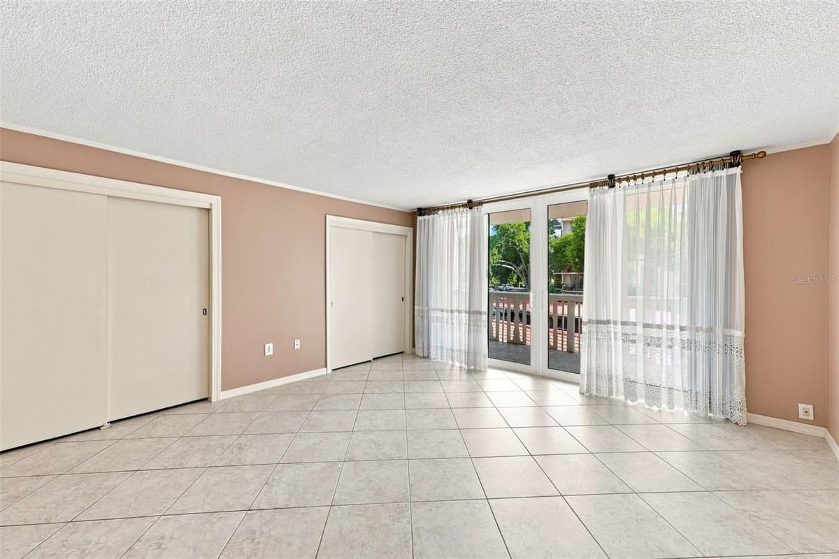2650 PEARCE DRIVE — photo 12 of 40
