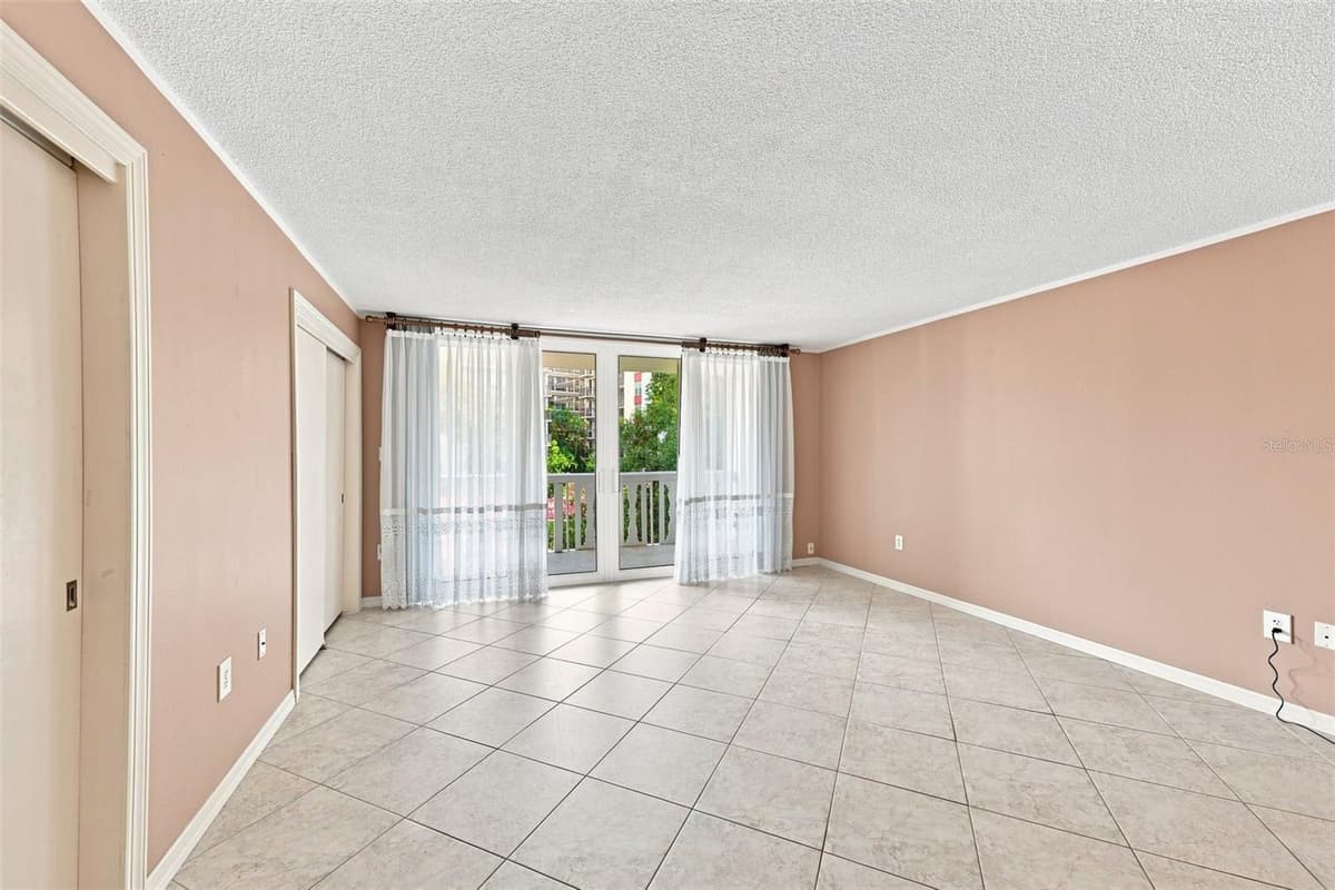 2650 PEARCE DRIVE — photo 11 of 40