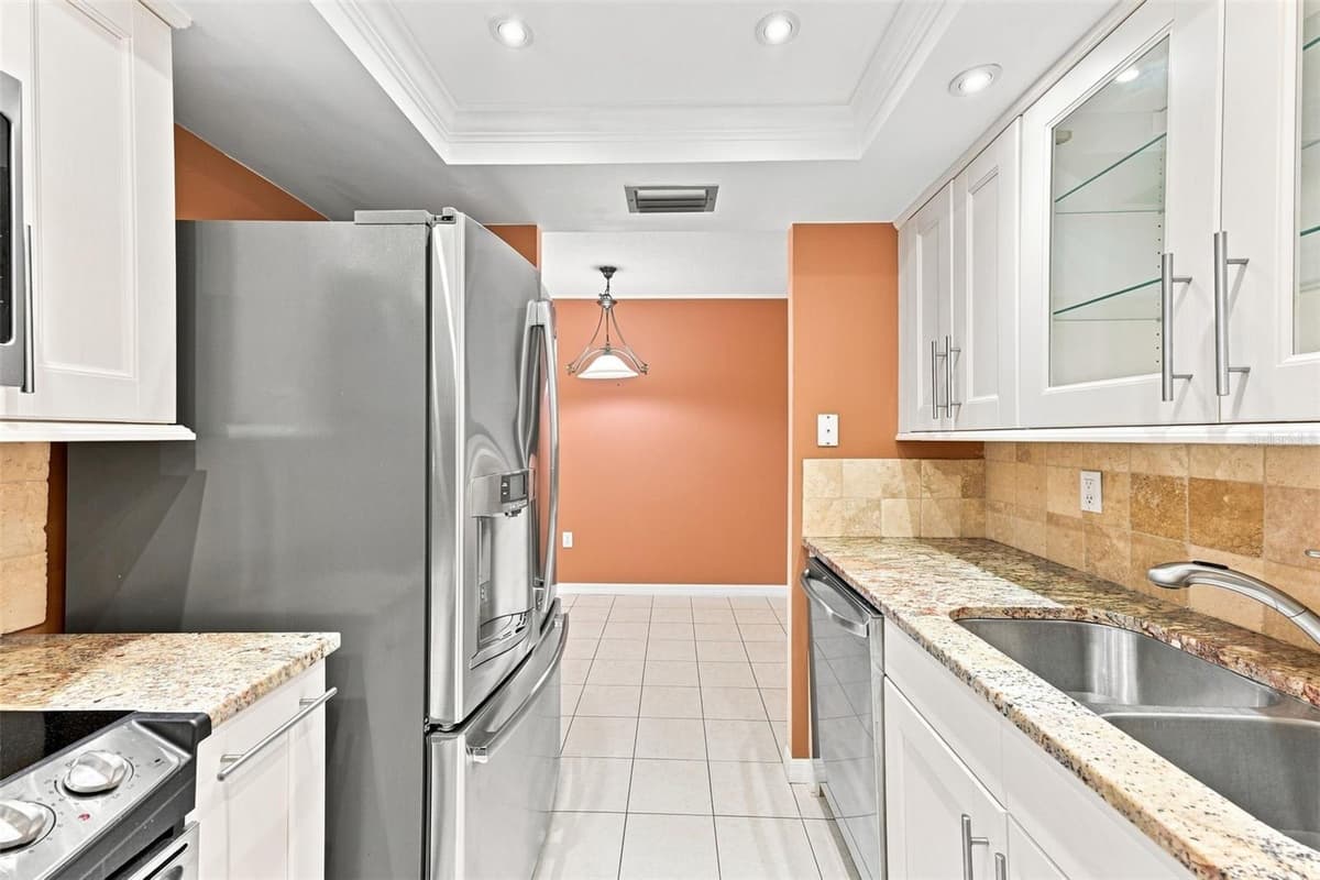 2650 PEARCE DRIVE — photo 9 of 40
