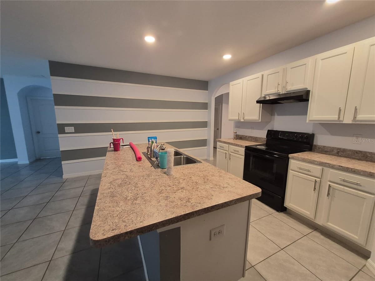 492 HONEY BELL ROAD — photo 3 of 10