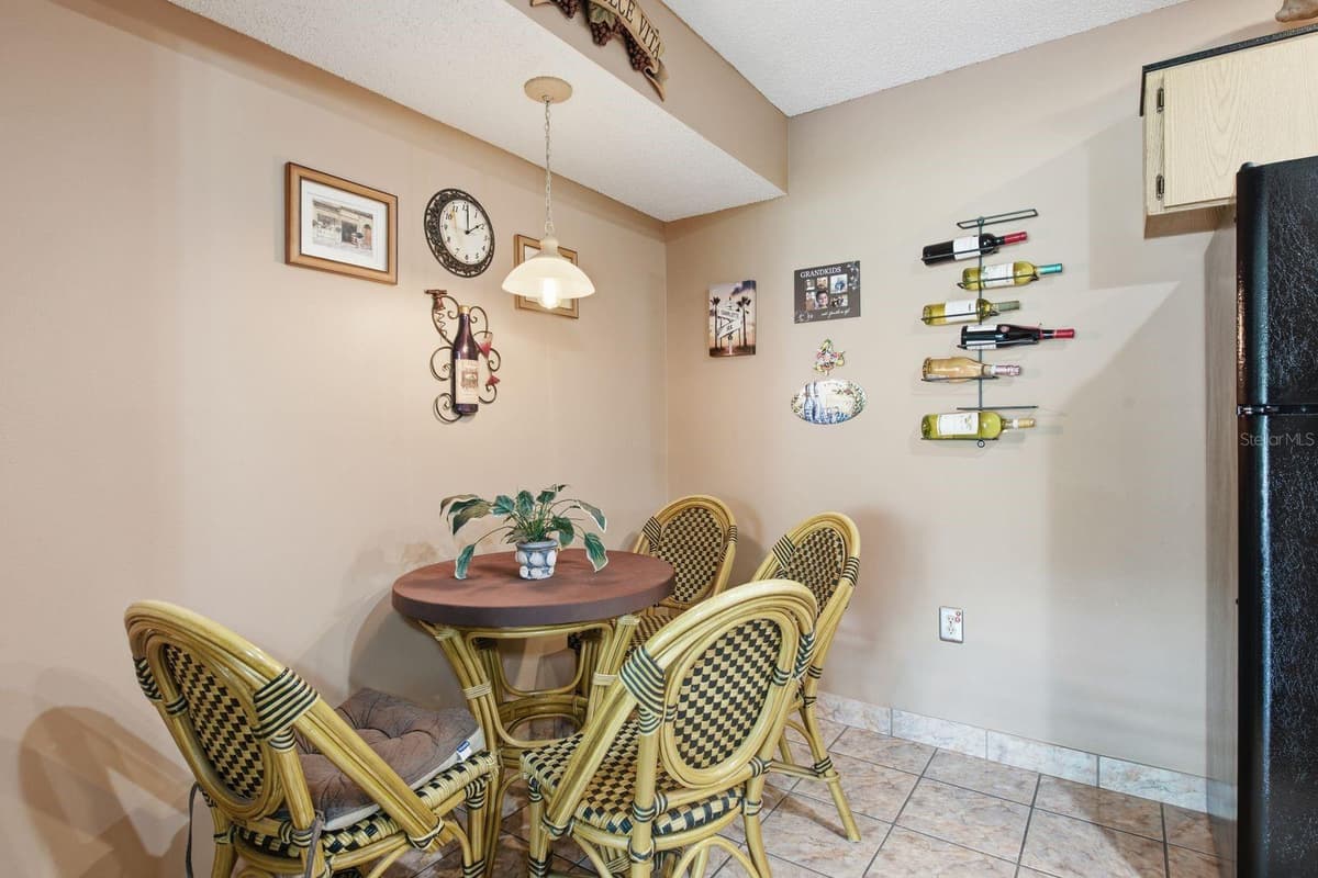 1345 PINE RIDGE CIRCLE — photo 13 of 33