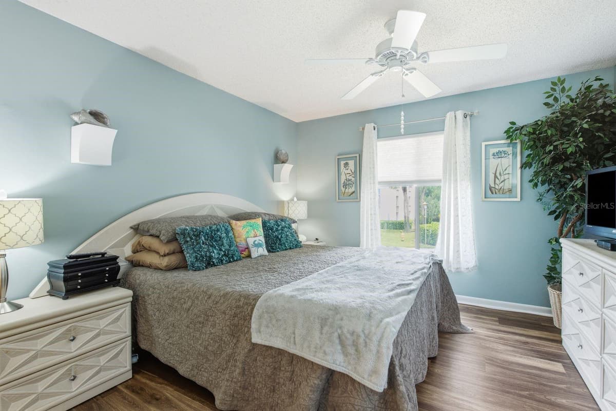 1345 PINE RIDGE CIRCLE — photo 15 of 33