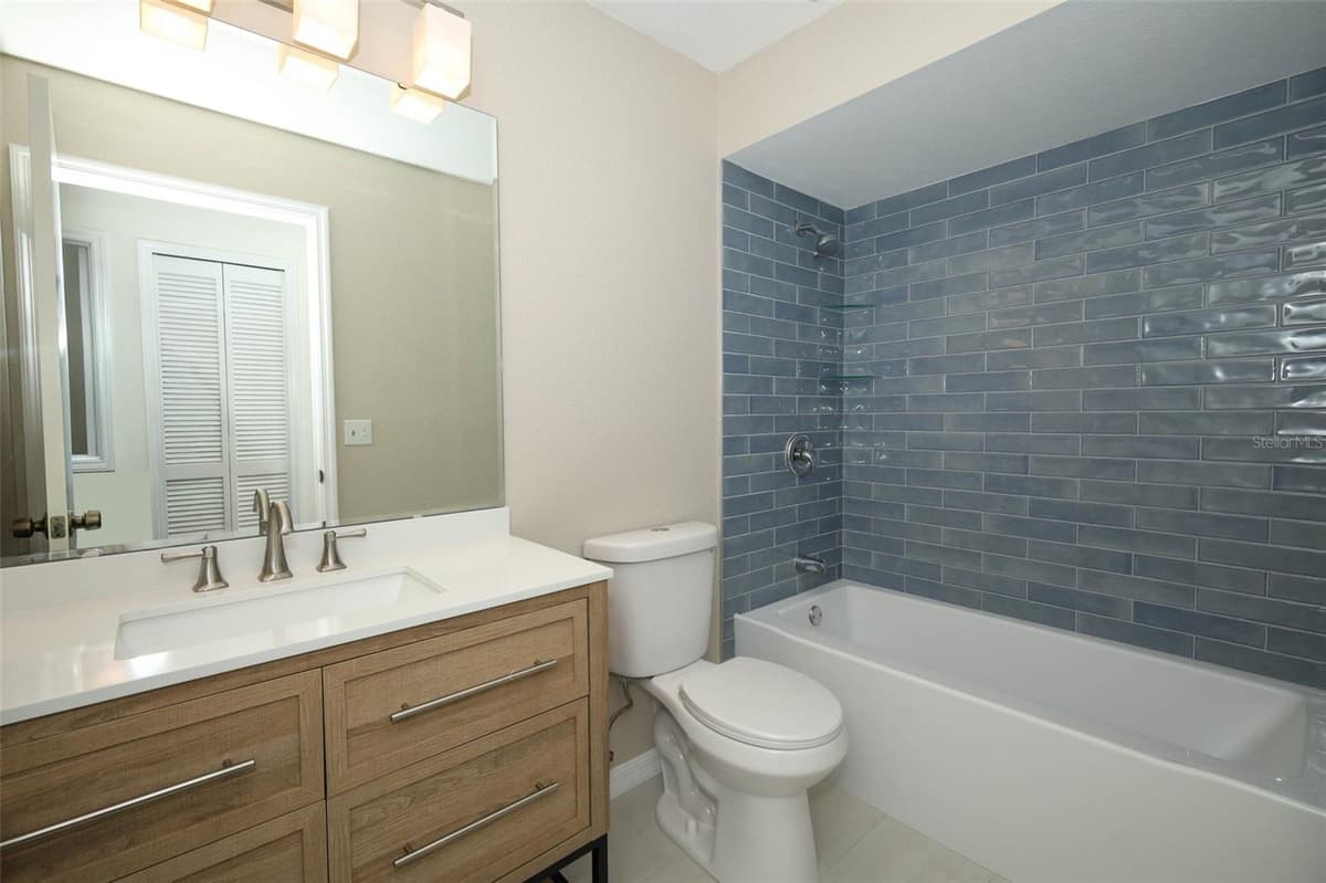 1042 PIEDMONT LAKES BOULEVARD — photo 23 of 44