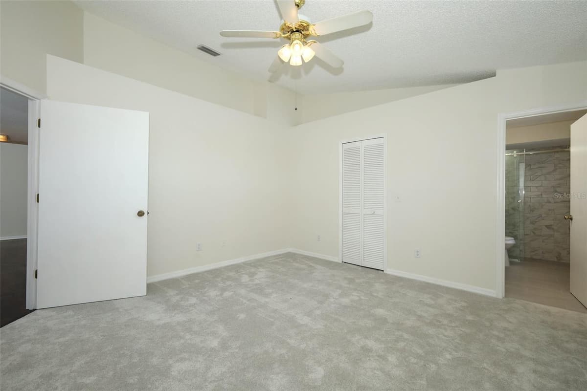 1042 PIEDMONT LAKES BOULEVARD — photo 17 of 44