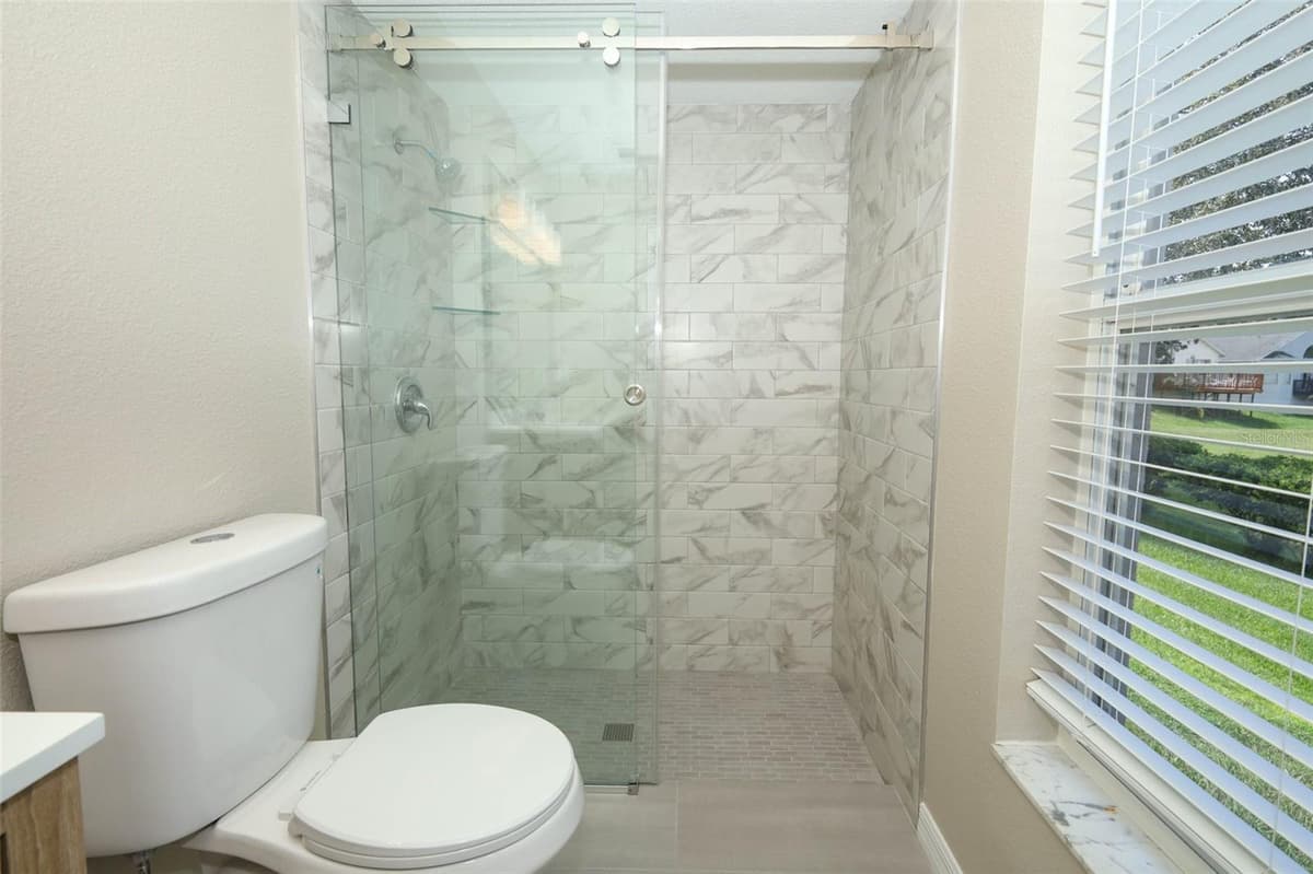 1042 PIEDMONT LAKES BOULEVARD — photo 20 of 44