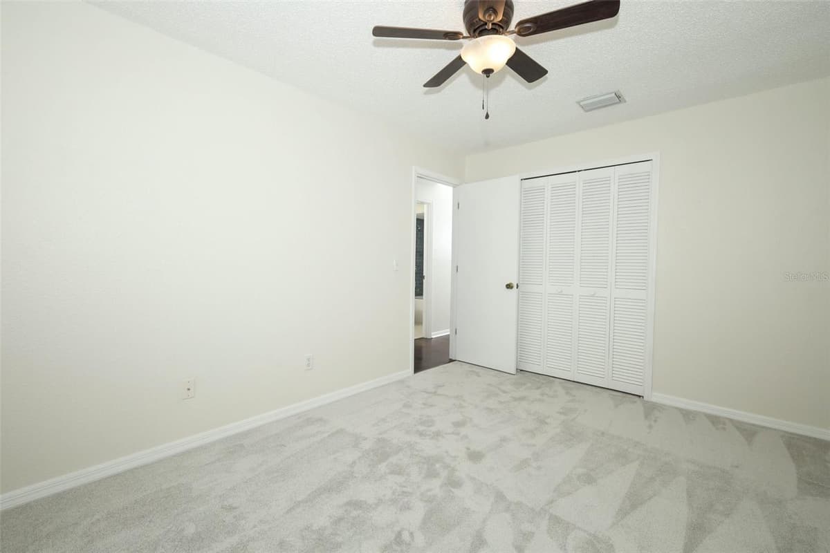 1042 PIEDMONT LAKES BOULEVARD — photo 26 of 44