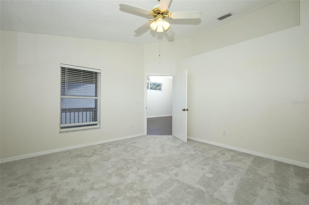 1042 PIEDMONT LAKES BOULEVARD — photo 13 of 44