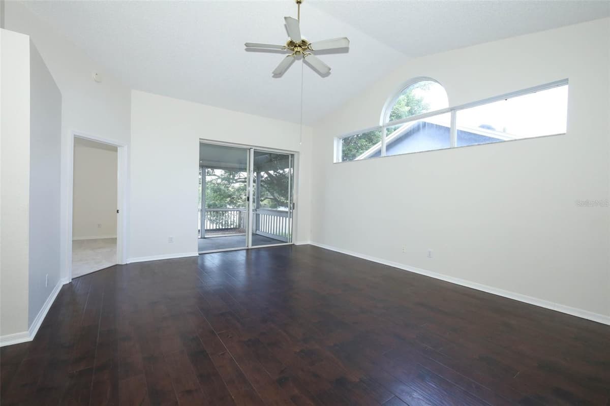 1042 PIEDMONT LAKES BOULEVARD — photo 7 of 44