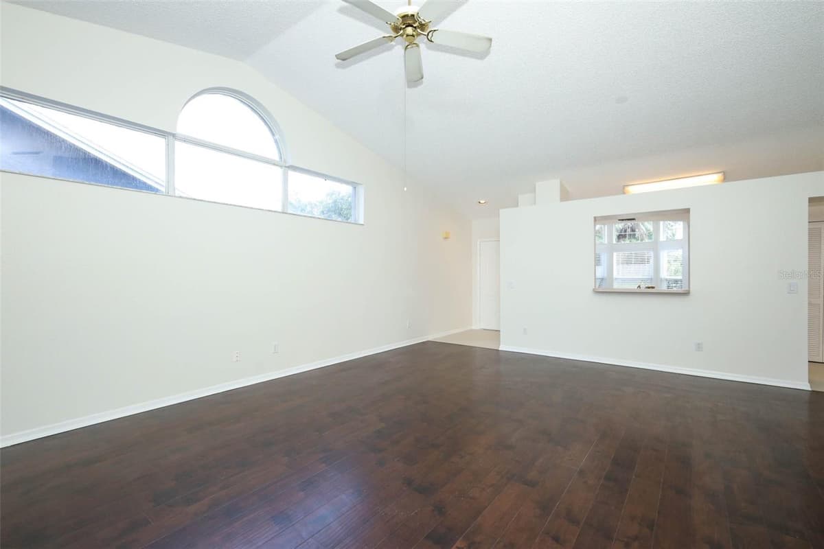 1042 PIEDMONT LAKES BOULEVARD — photo 8 of 44