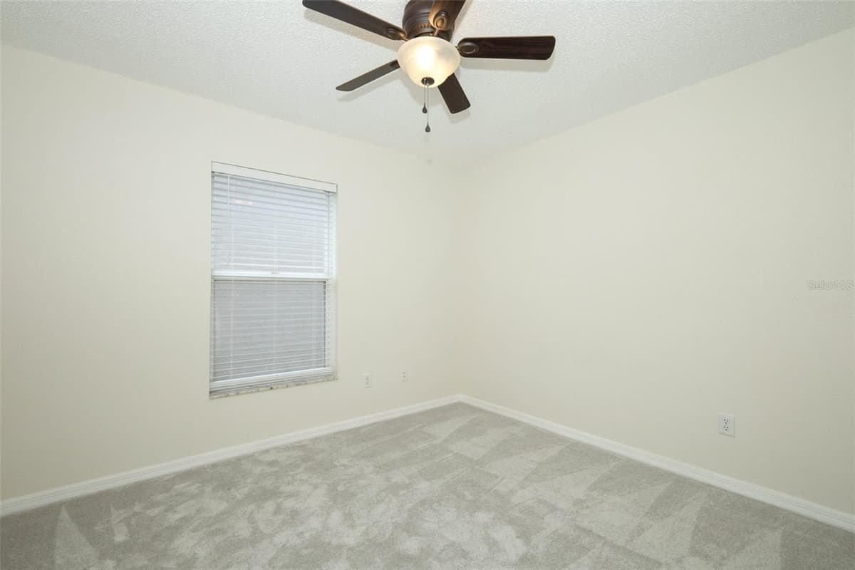 1042 PIEDMONT LAKES BOULEVARD — photo 21 of 44