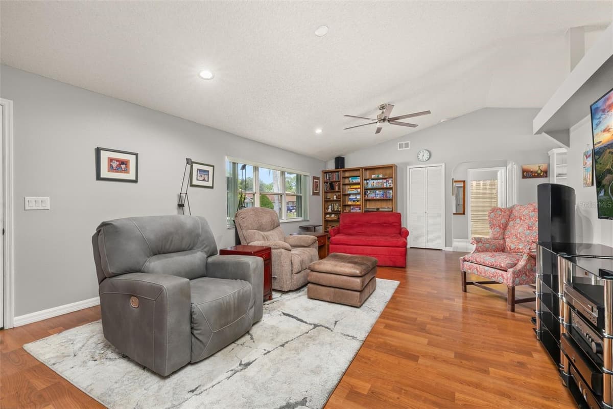 1299 AMADOR AVENUE — photo 8 of 73