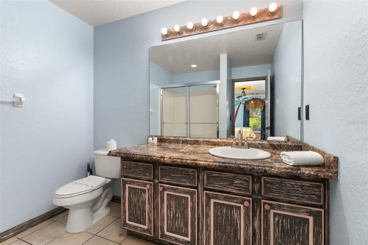 17506 WOODCREST WAY — photo 30 of 63