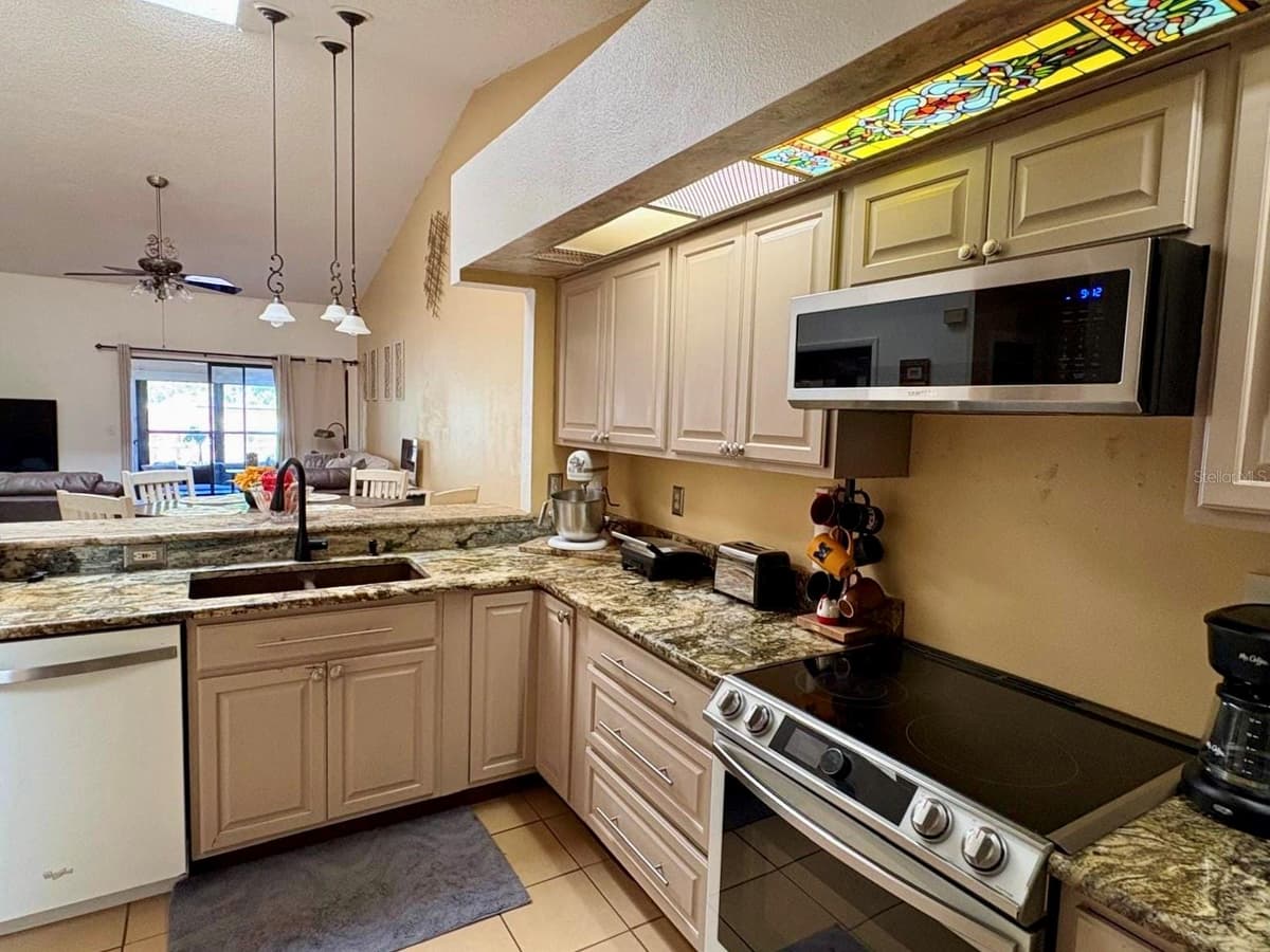 2466 ALHAMBRA STREET — photo 5 of 15