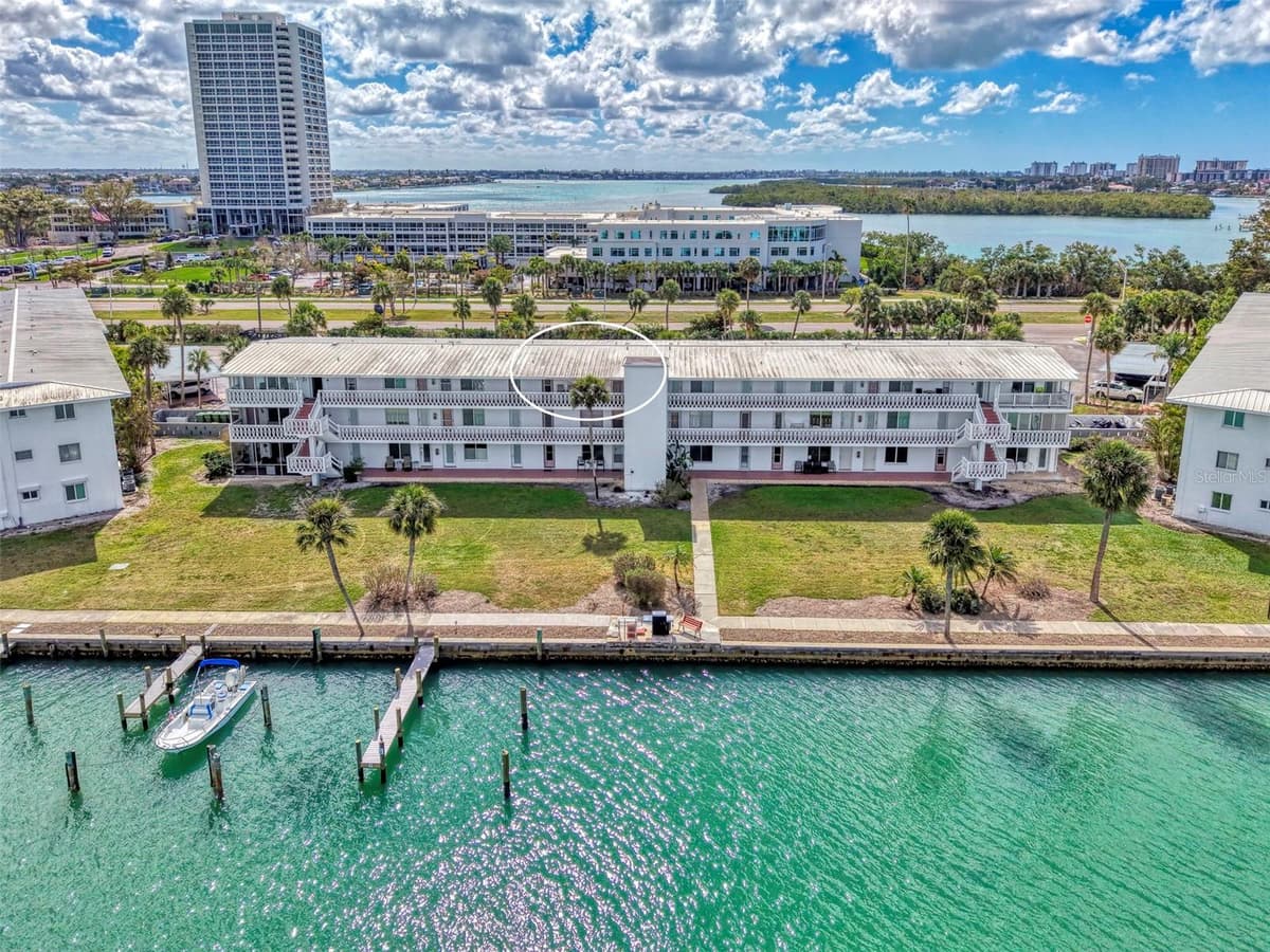 763 JOHN RINGLING BOULEVARD — photo 3 of 50