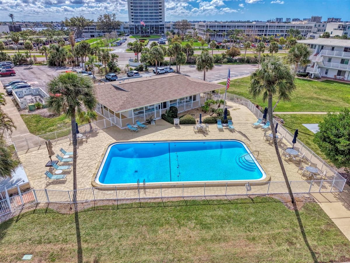 763 JOHN RINGLING BOULEVARD — photo 38 of 50