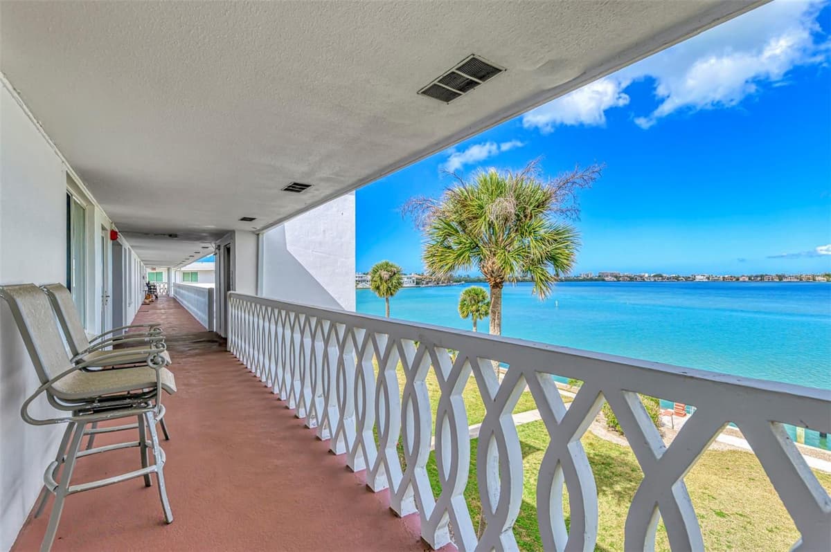 763 JOHN RINGLING BOULEVARD — photo 4 of 50