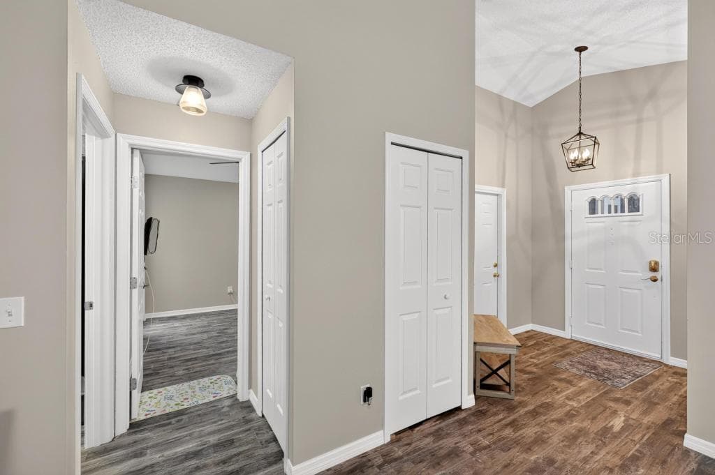 105 NEWPORT SQUARE — photo 14 of 68