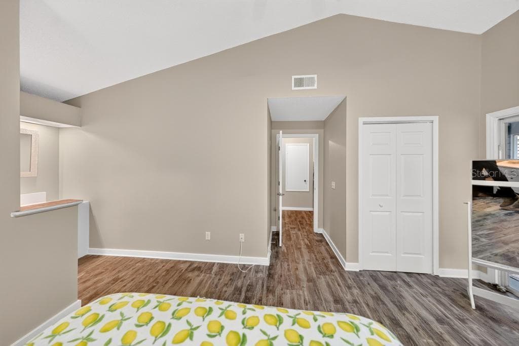 105 NEWPORT SQUARE — photo 44 of 68