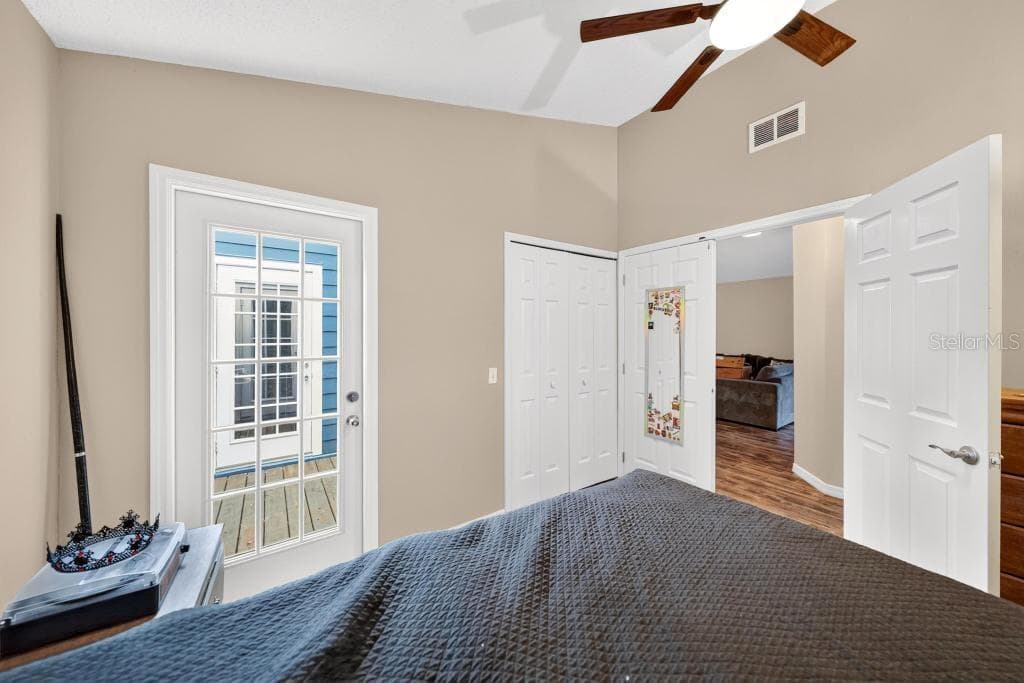 105 NEWPORT SQUARE — photo 36 of 68