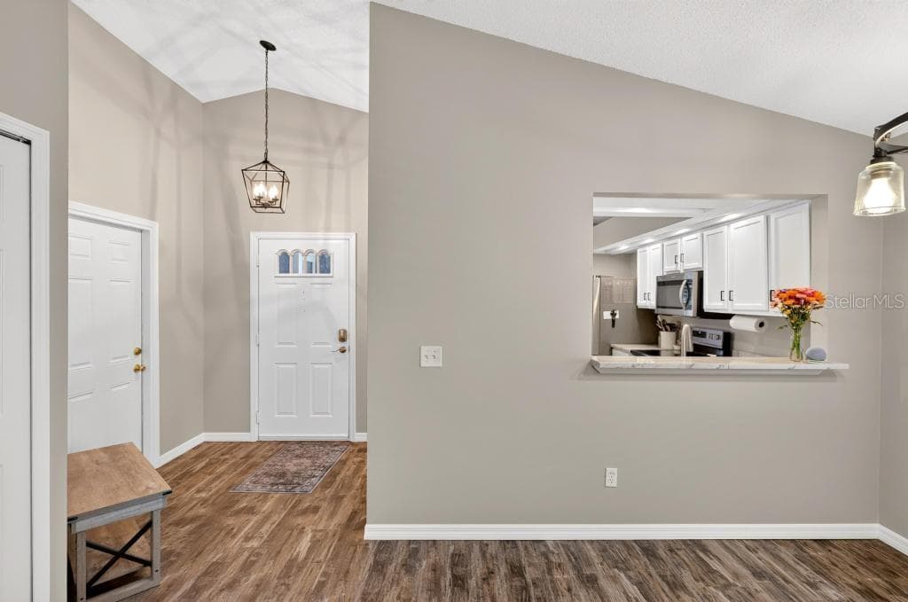 105 NEWPORT SQUARE — photo 15 of 68
