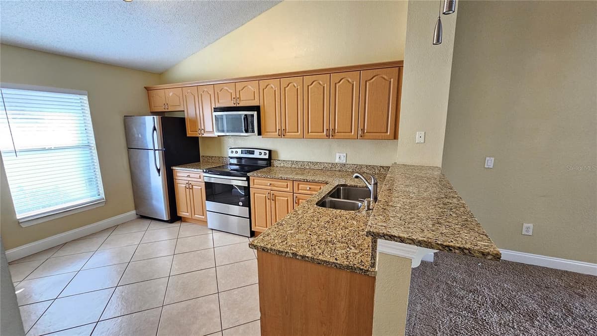 3651 N GOLDENROD RD ROAD — photo 4 of 11