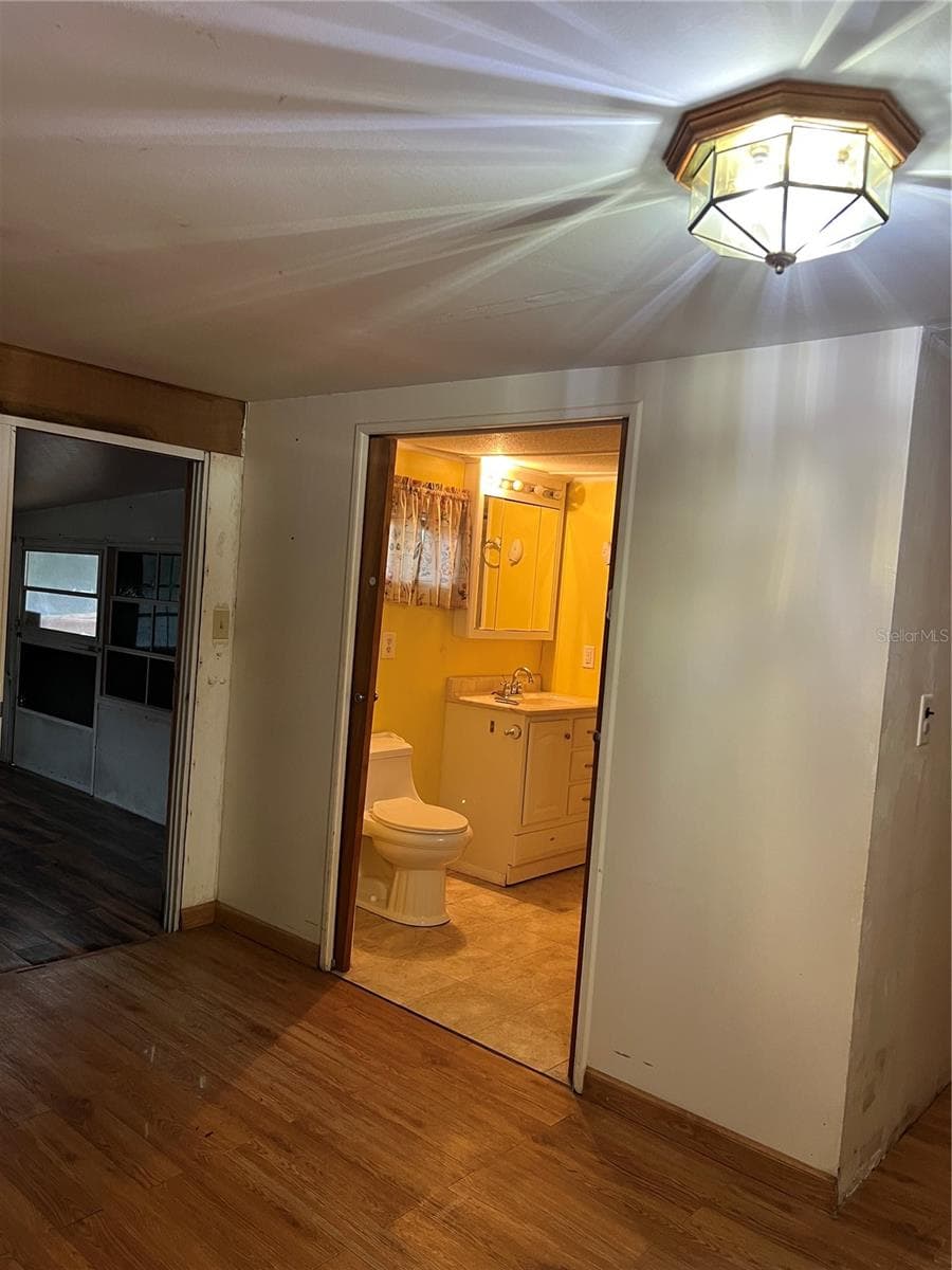 31800 SKYLINE DRIVE — photo 17 of 25