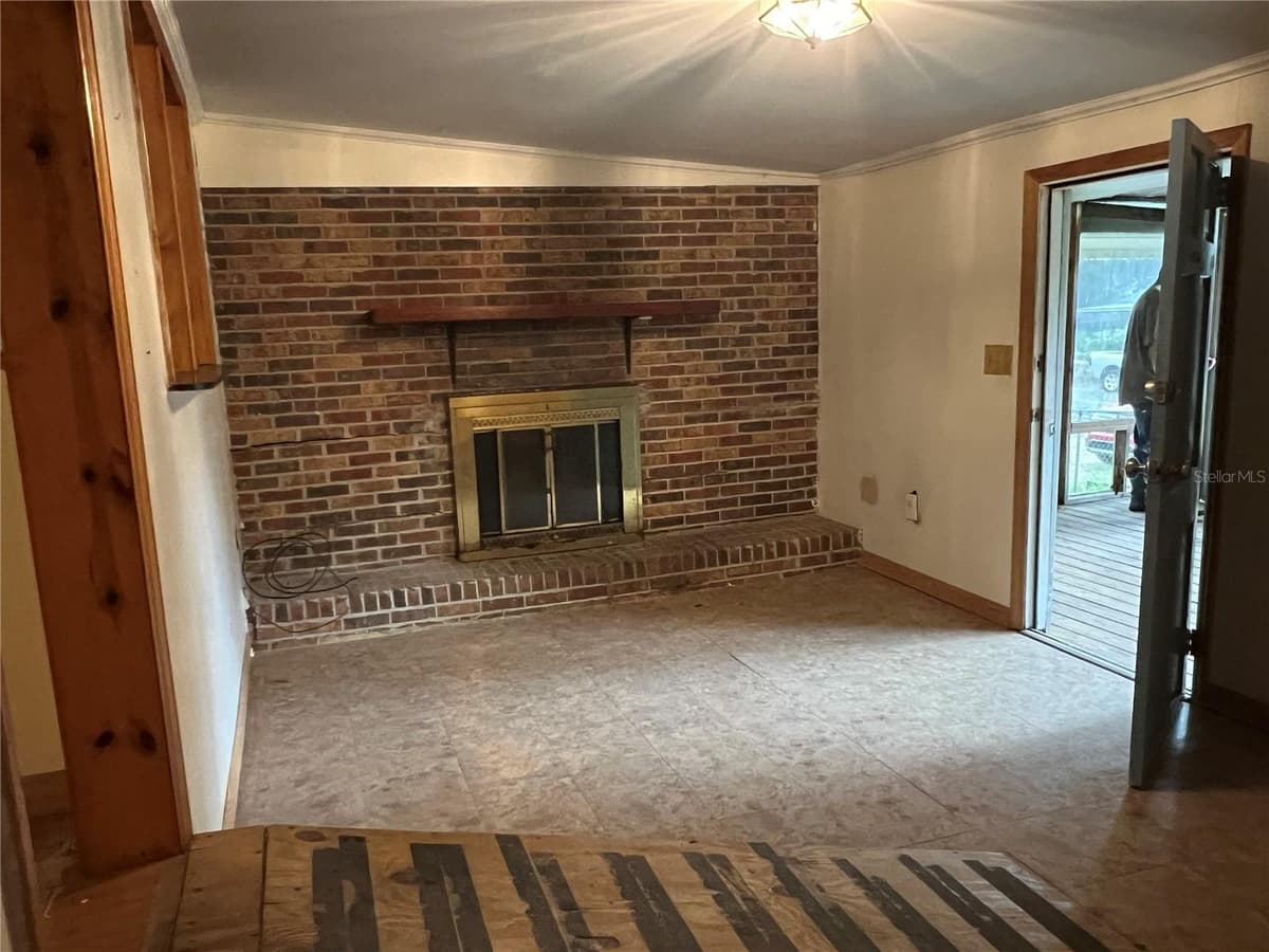 31800 SKYLINE DRIVE — photo 11 of 25