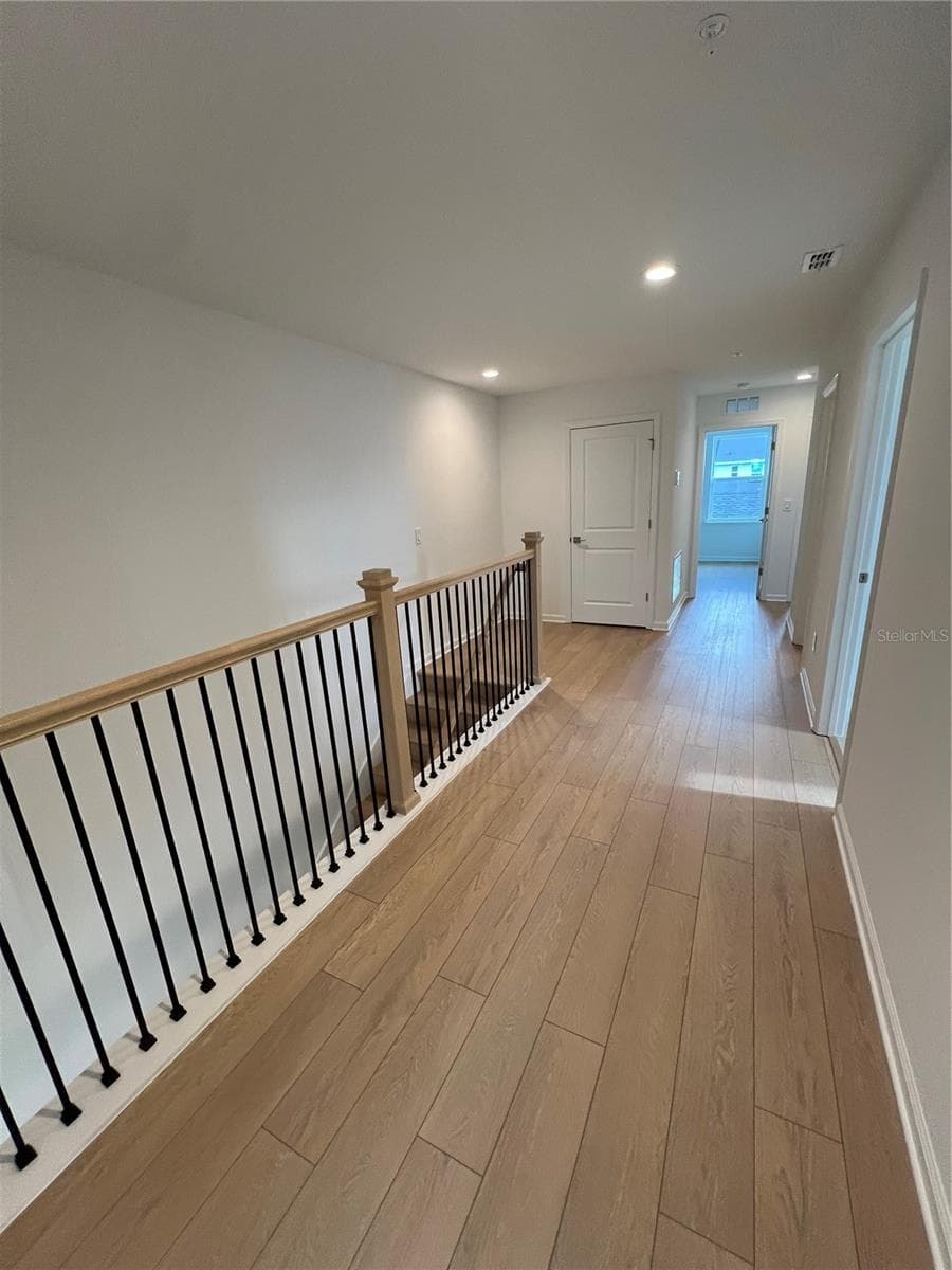1896 CROWNCREST DRIVE — photo 11 of 39