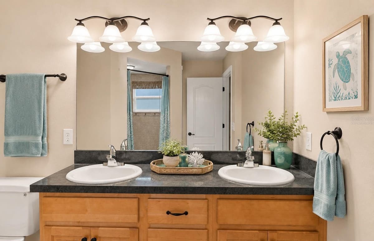 1531 DALLAM AVENUE — photo 15 of 42
