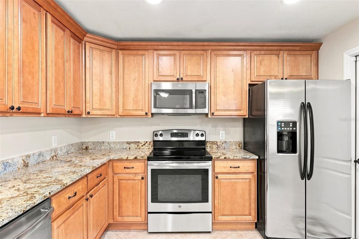 1531 DALLAM AVENUE — photo 8 of 42