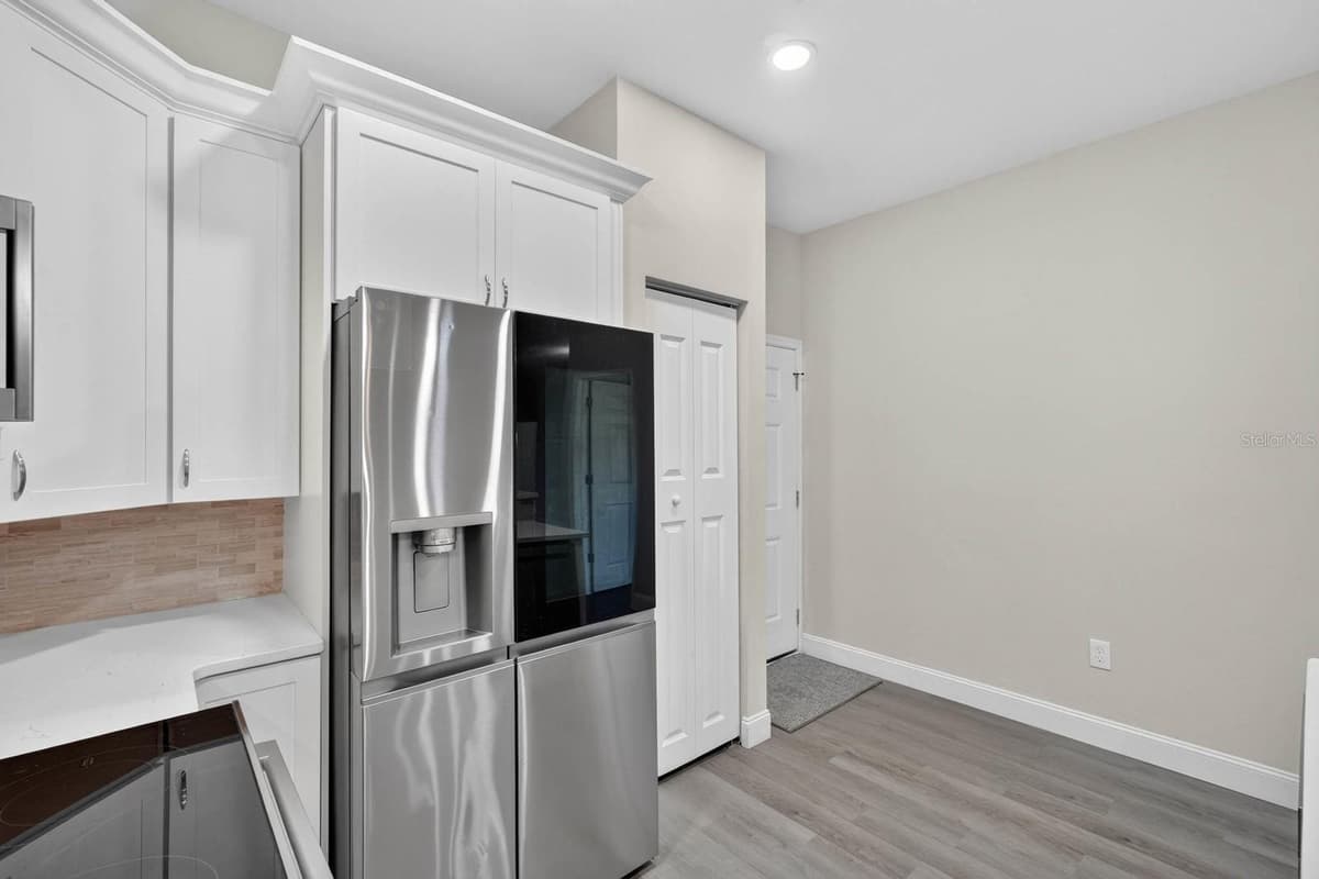757 INDIANA STREET — photo 16 of 41
