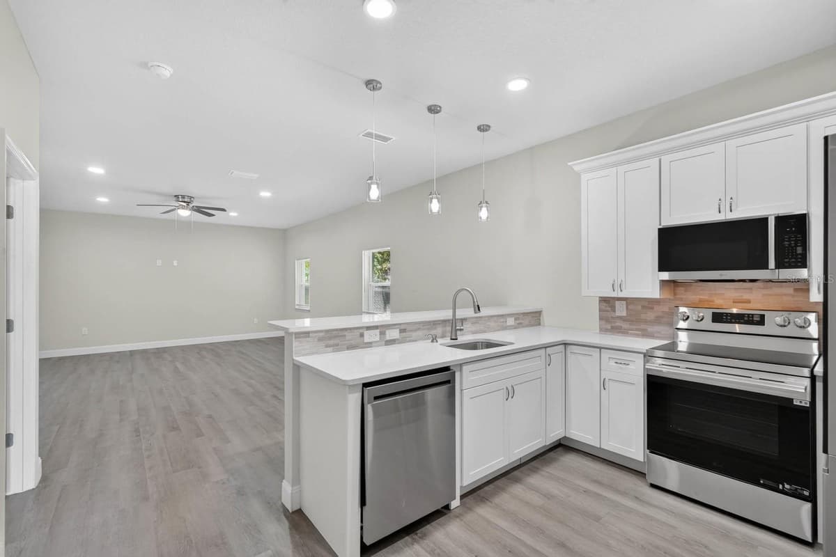 757 INDIANA STREET — photo 14 of 41
