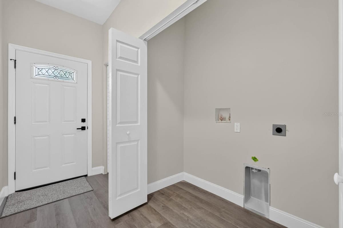 757 INDIANA STREET — photo 5 of 41