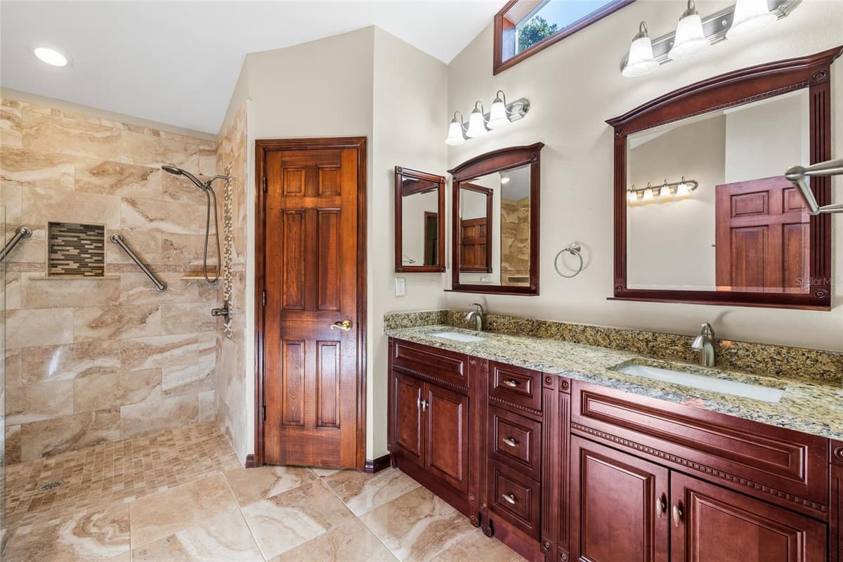 2707 WESTCHESTER DRIVE — photo 24 of 56