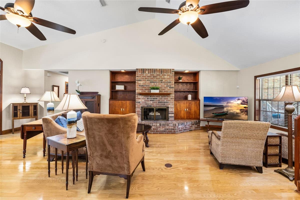 2707 WESTCHESTER DRIVE — photo 10 of 56