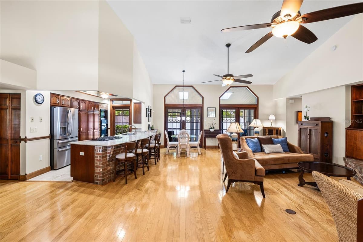 2707 WESTCHESTER DRIVE — photo 8 of 56
