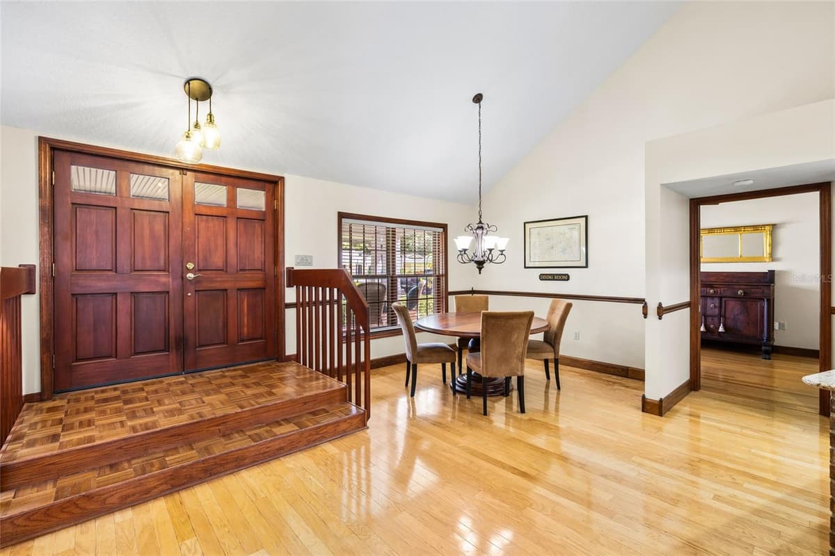 2707 WESTCHESTER DRIVE — photo 4 of 56