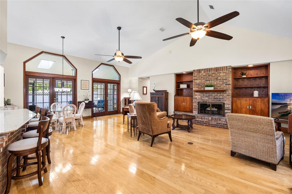 2707 WESTCHESTER DRIVE — photo 9 of 56