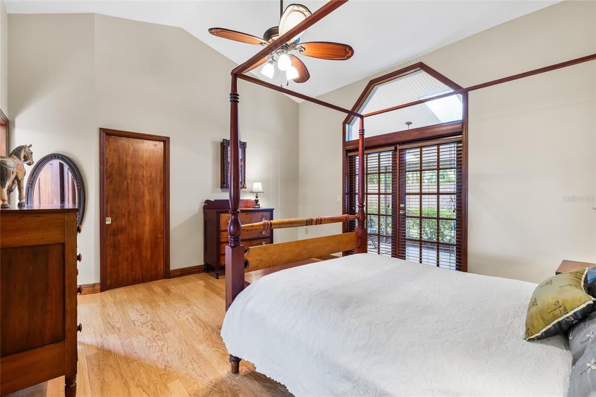2707 WESTCHESTER DRIVE — photo 21 of 56