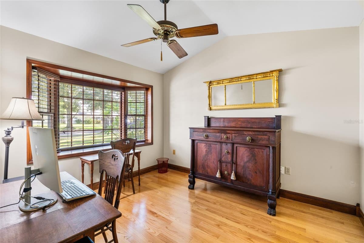 2707 WESTCHESTER DRIVE — photo 18 of 56