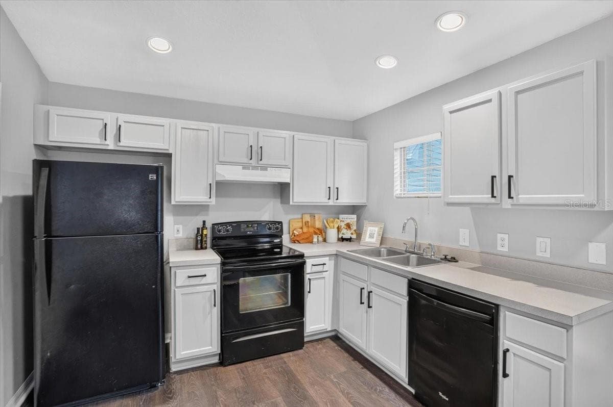 9830 PARK VILLAGE DRIVE — photo 42 of 71