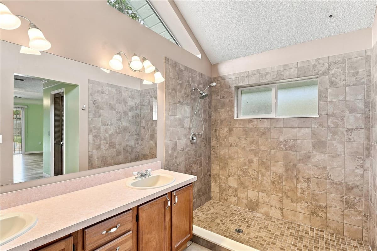 852 ABBOTT AVENUE — photo 22 of 34