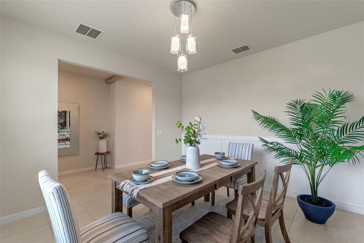 17319 MILLION LAKES COURT — photo 4 of 53