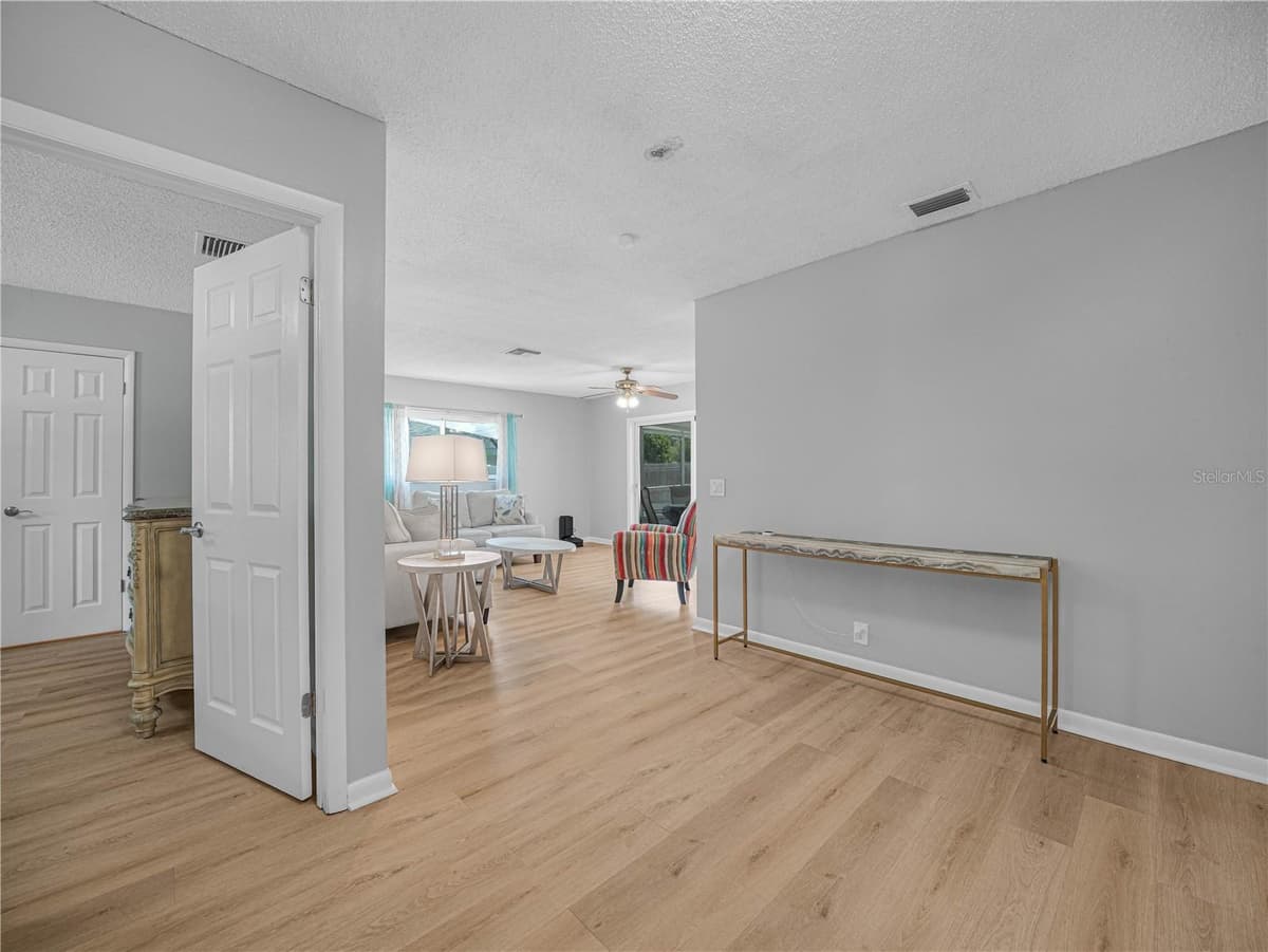 437 BROWARD TERRACE — photo 6 of 29
