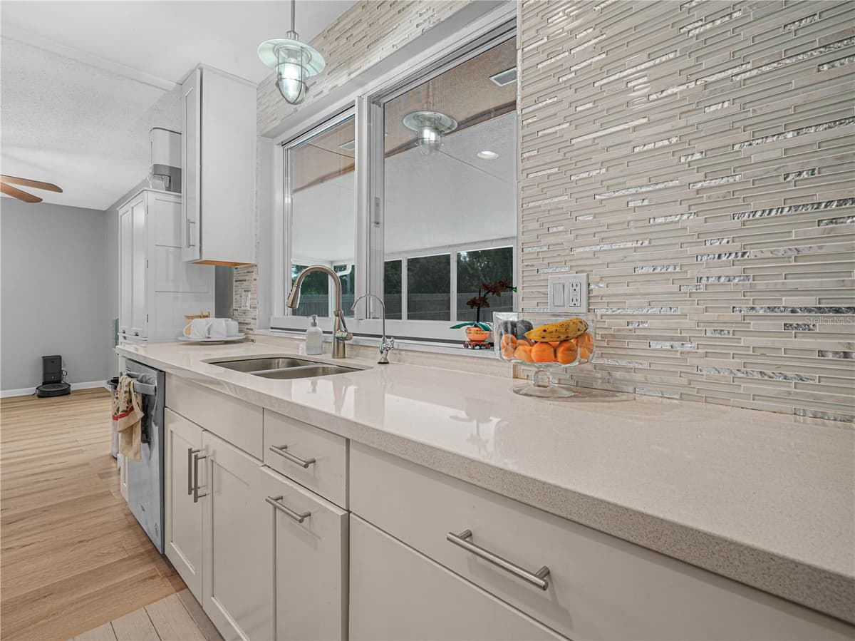 437 BROWARD TERRACE — photo 13 of 29