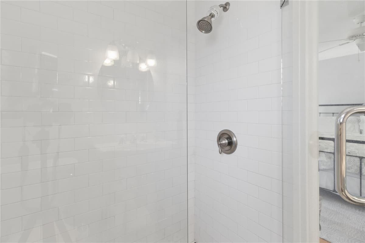 110 DEVON DRIVE — photo 25 of 41